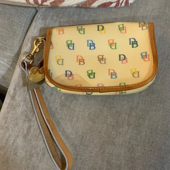 Vintage Dooney & Bourke Wristlet - Picture 7 of 9